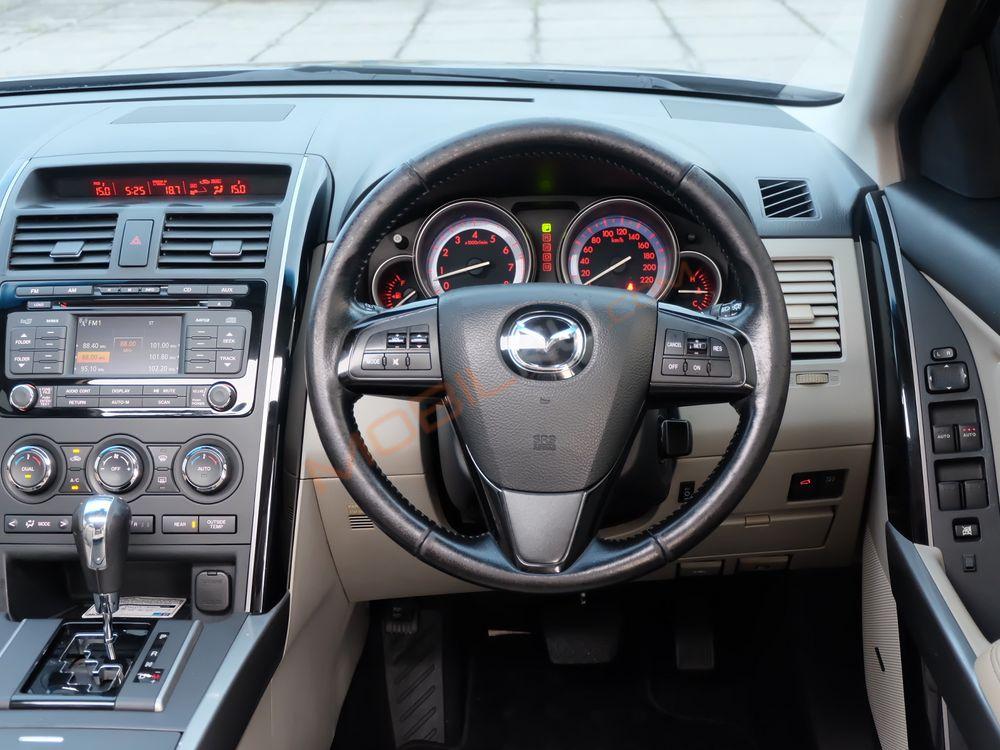 Mobil Mazda CX-9 2011