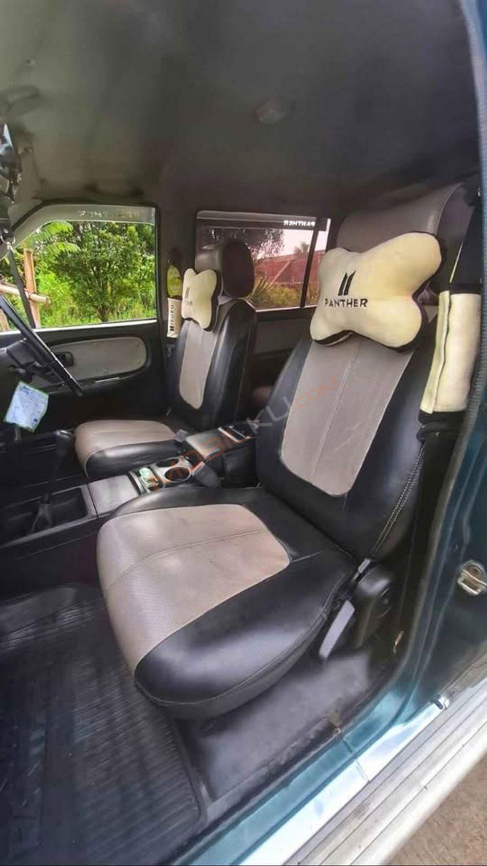 Mobil Isuzu Panther 1999