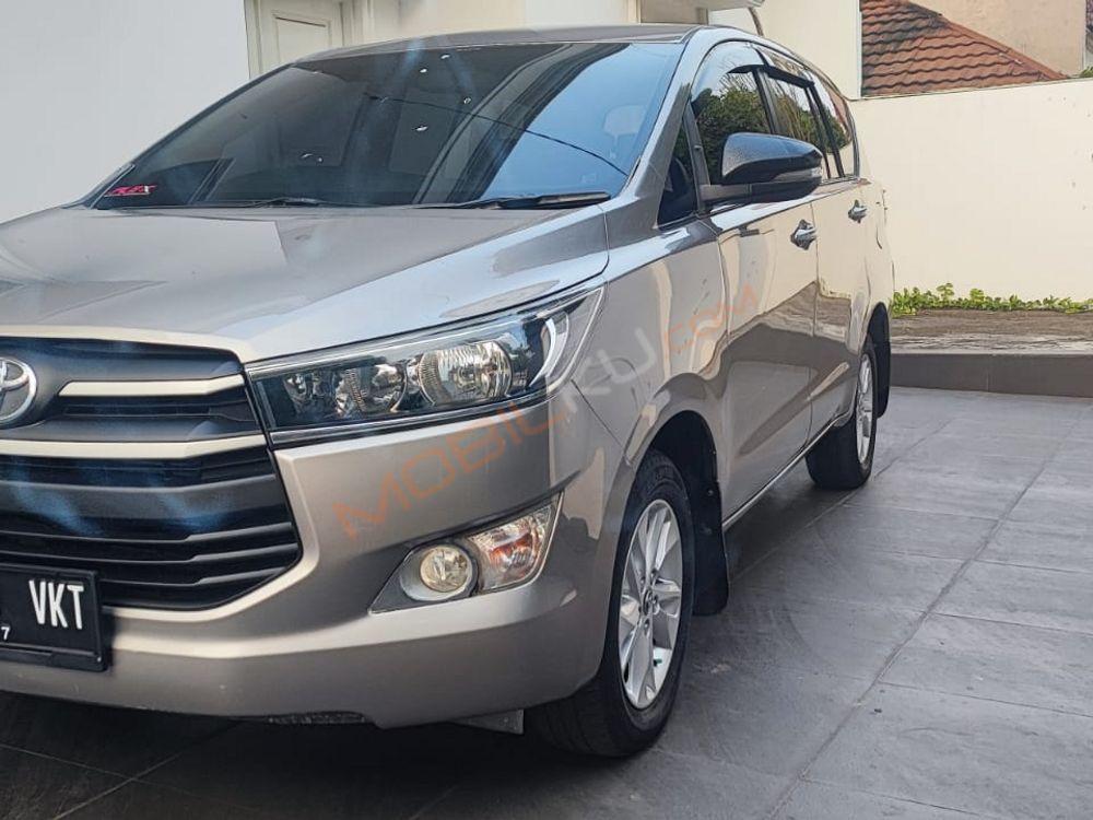 Mobil Toyota Kijang Innova 2017