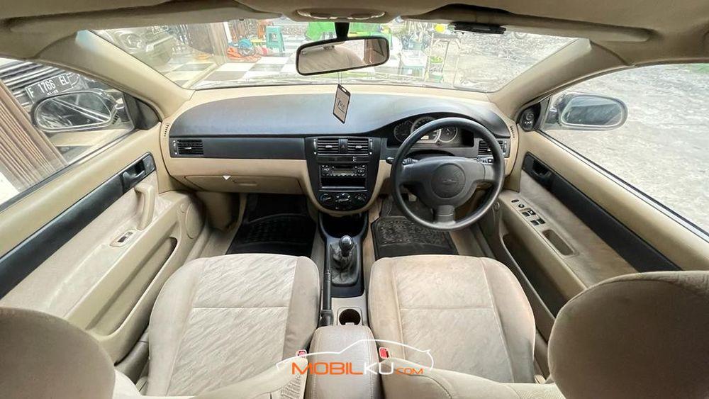 Mobil Chevrolet Optra 2003
