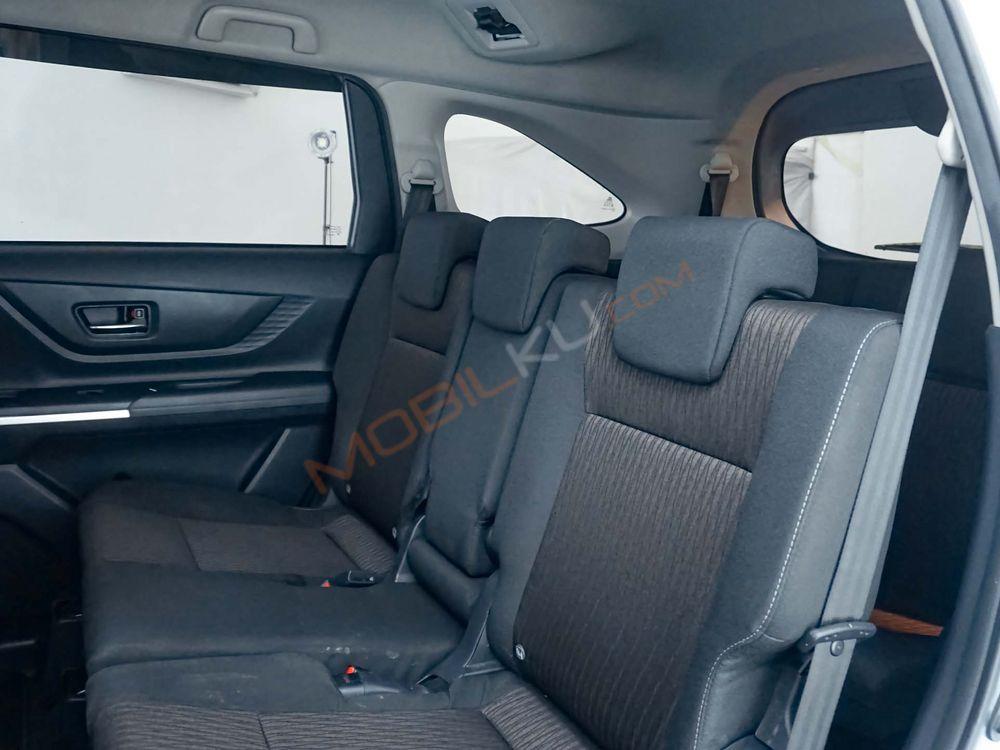 Mobil Toyota Avanza 2022