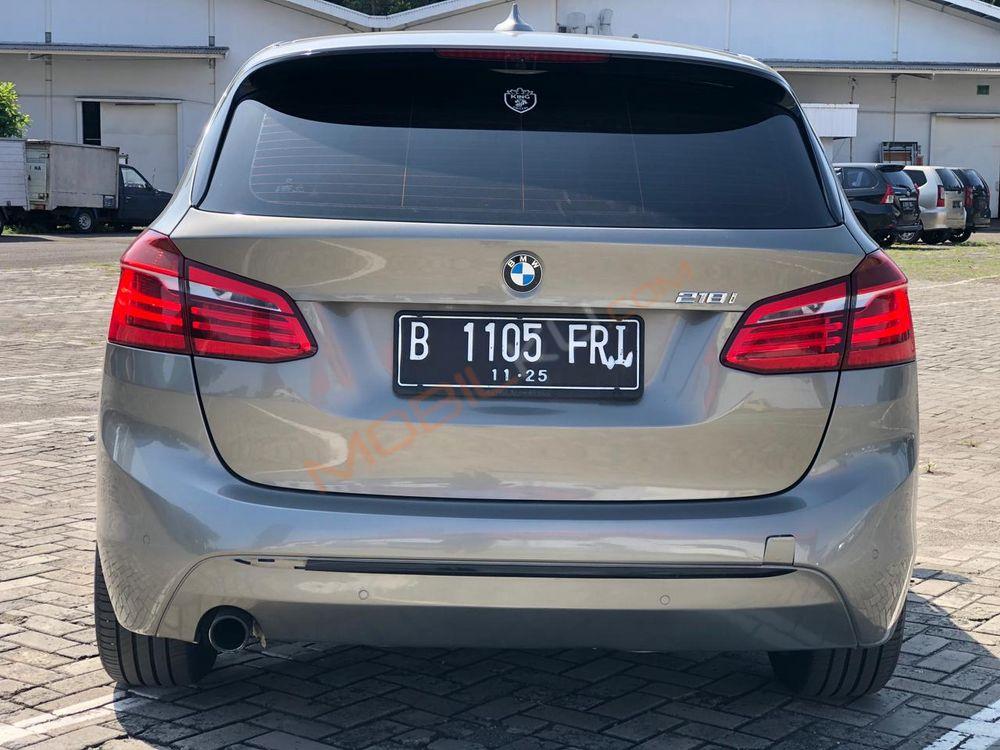 Mobil BMW 2 Series 2015