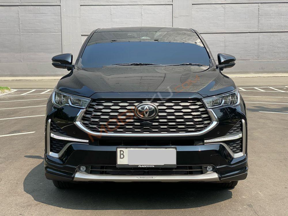 Mobil Toyota Kijang Innova Zenix 2024