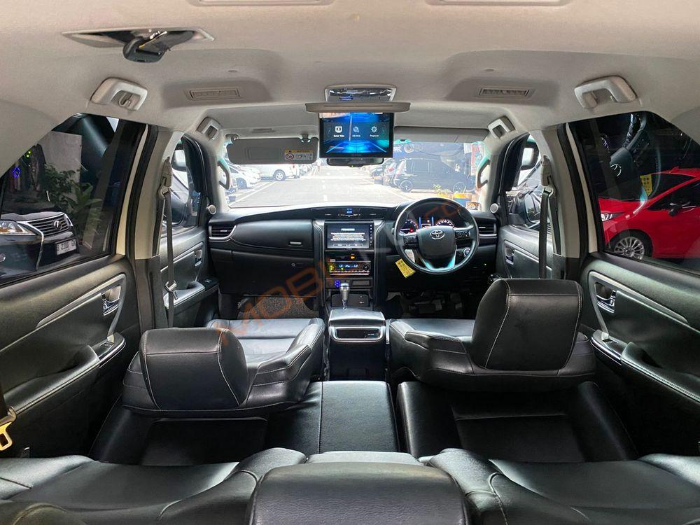 Mobil Toyota Fortuner 2022