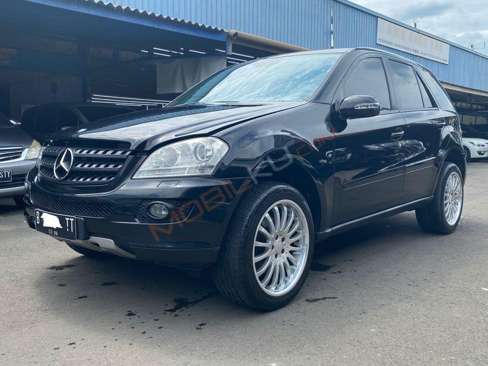 Mobil Mercedes-Benz ML 2006
