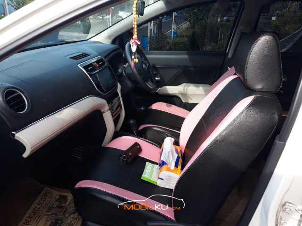 Mobil Toyota Rush 2018