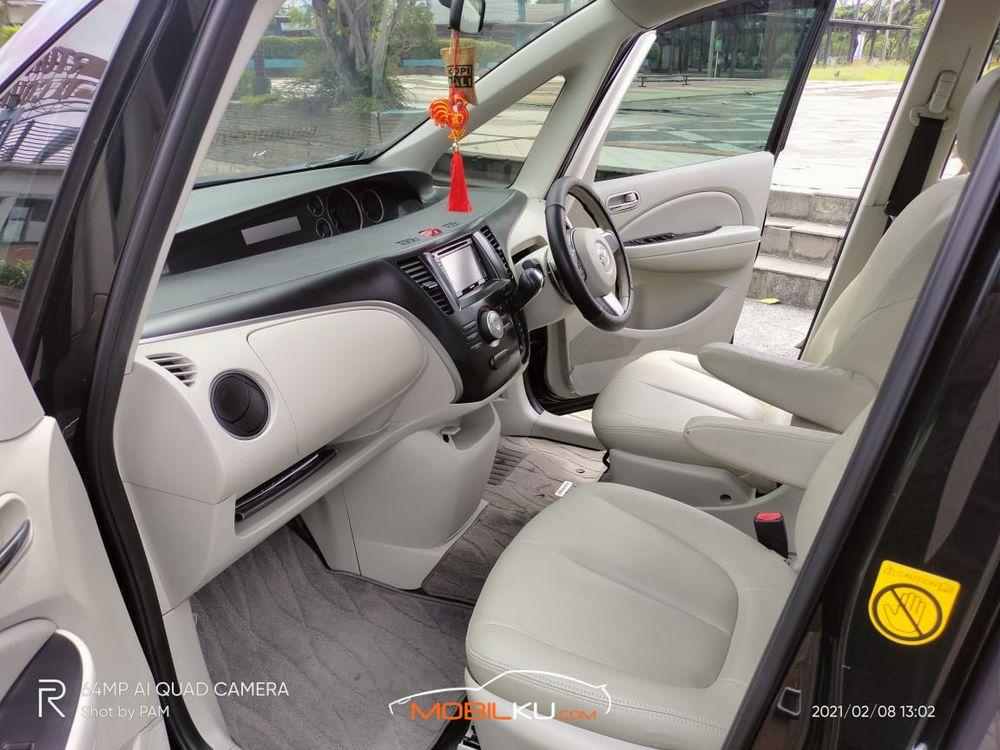 Mobil Mazda Biante 2015