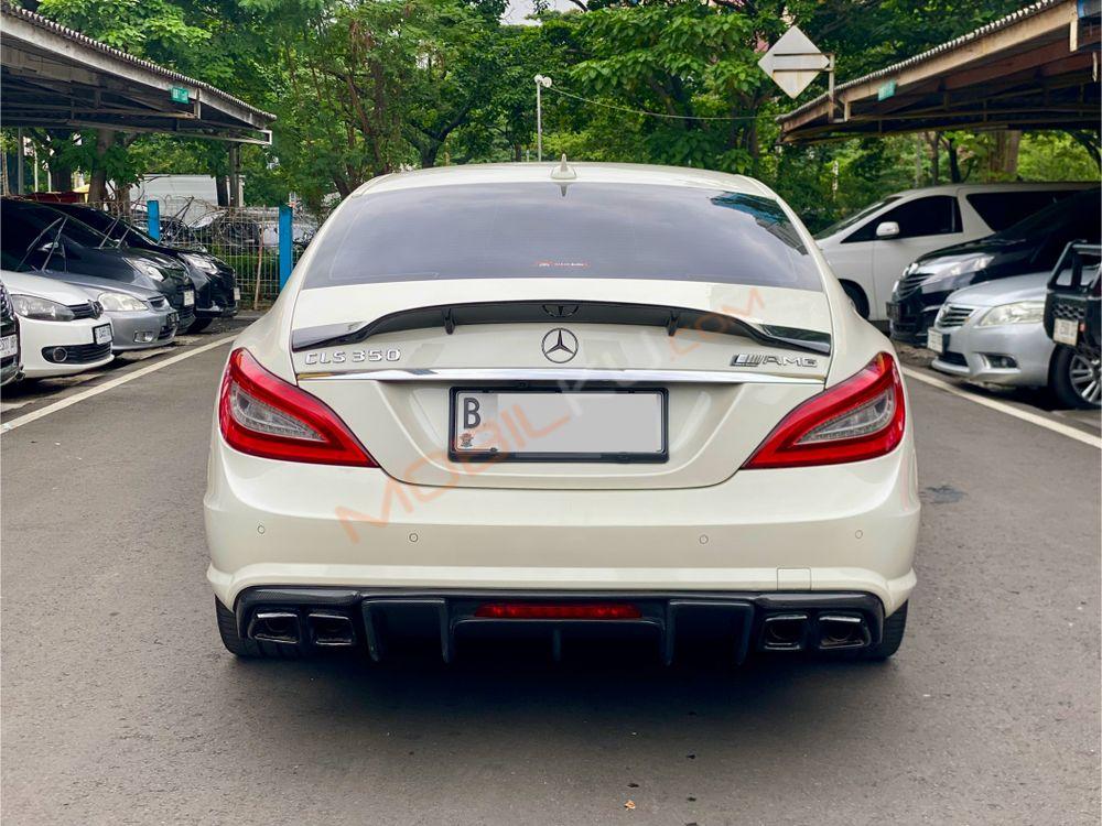 Mobil Mercedes-Benz CLS 2012