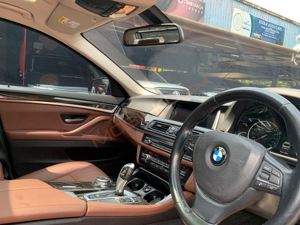 Mobil BMW 5 Series 2016