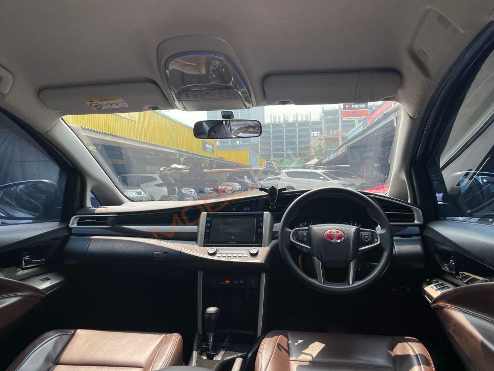 Mobil Toyota Kijang Innova 2016