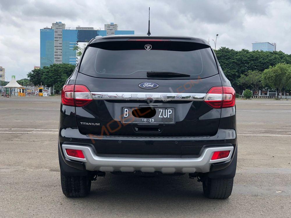 Mobil Ford Everest 2015