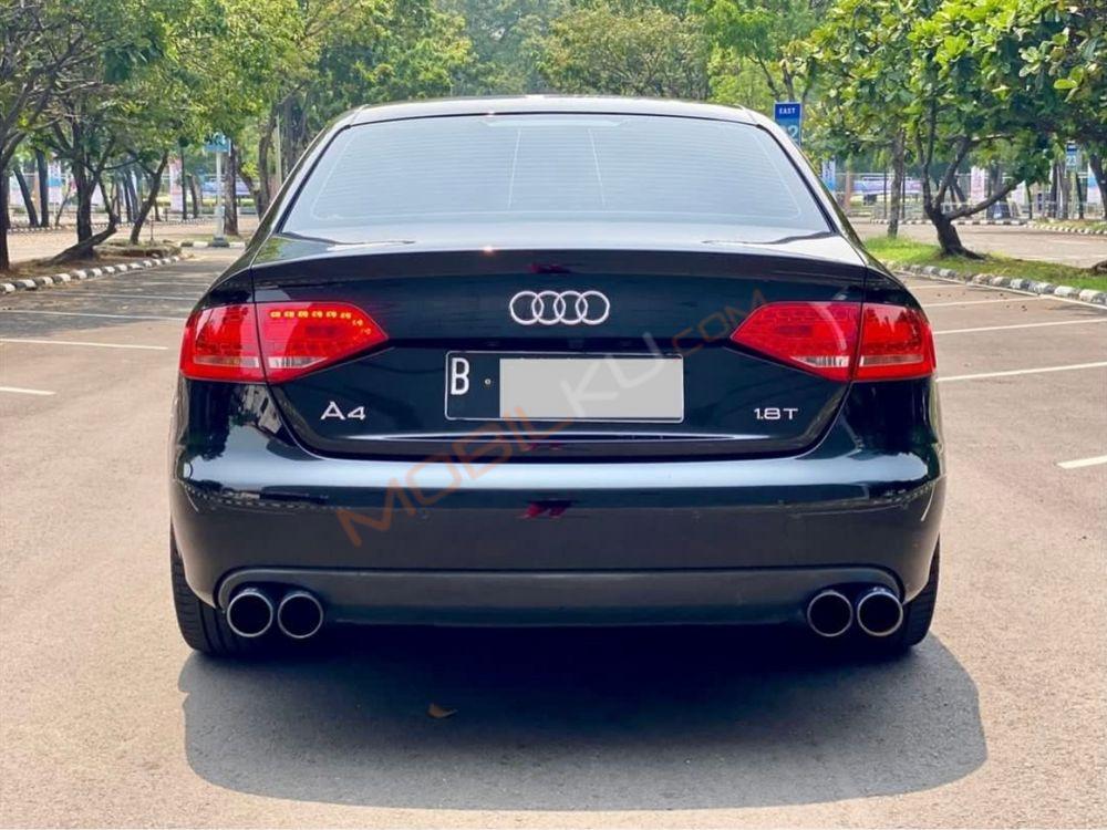 Mobil Audi A4 2010