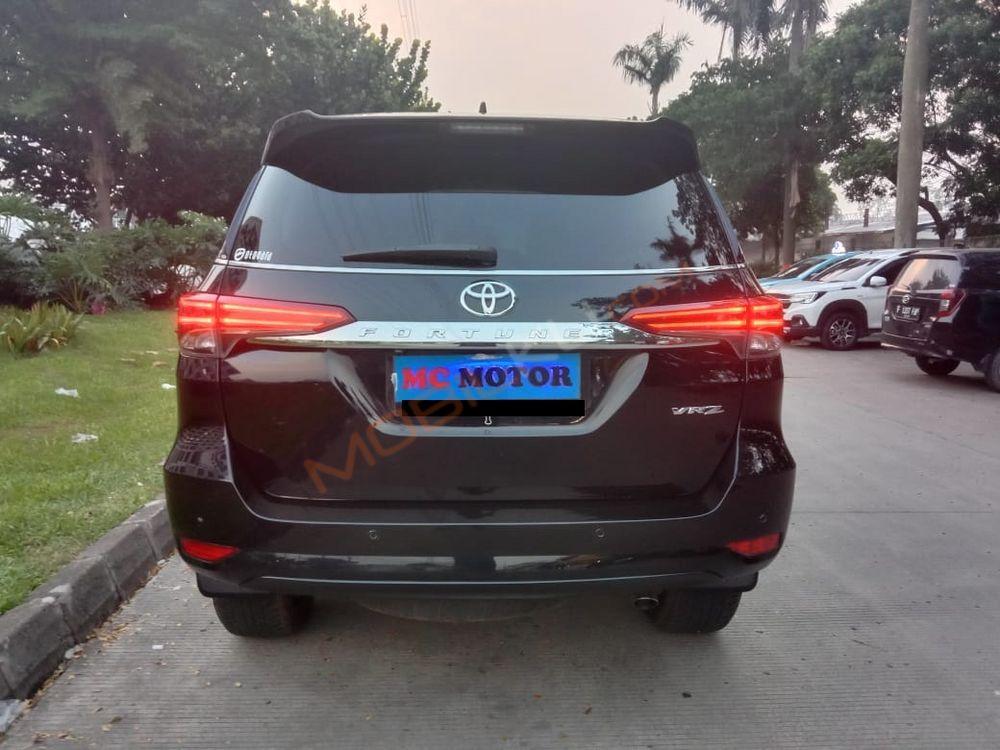 Mobil Toyota Fortuner 2016