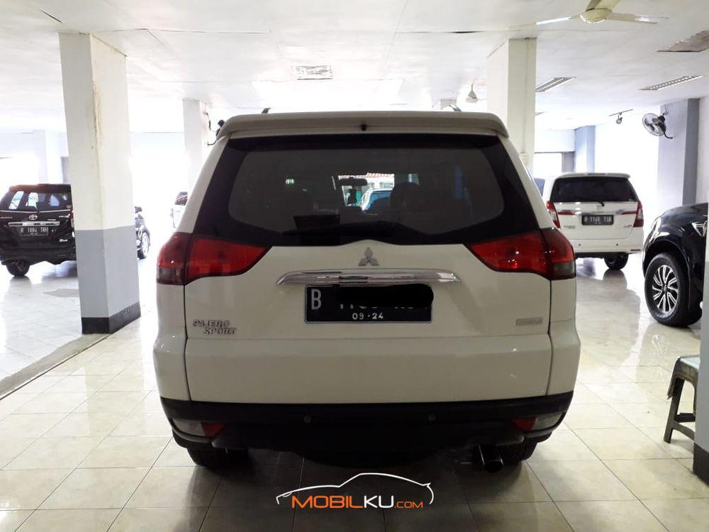 Mobil Mitsubishi Pajero Sport 2014