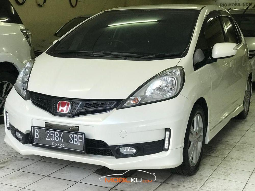 Mobil Honda Jazz 2012