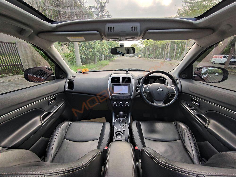 Mobil Mitsubishi Outlander Sport 2016