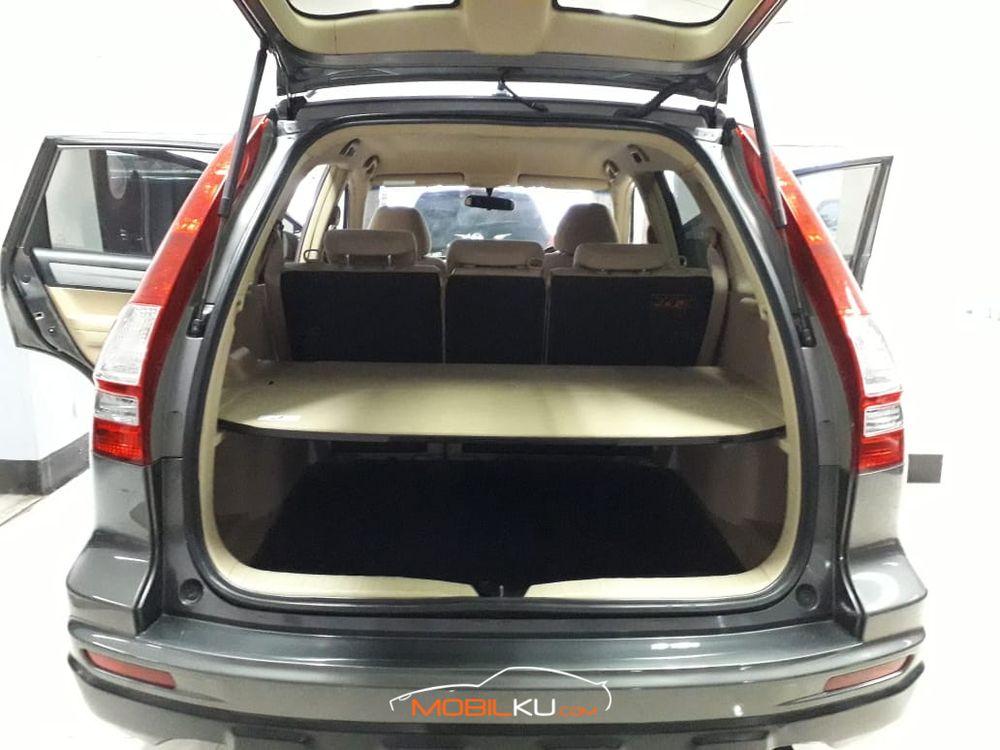 Mobil Honda CR-V 2011