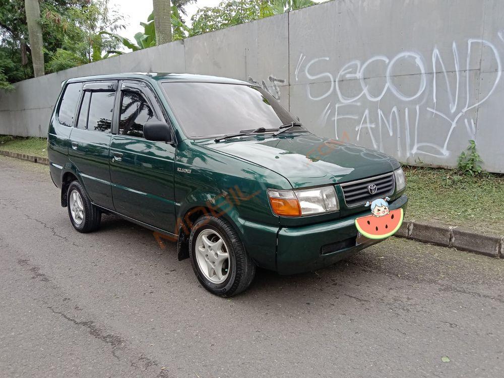Mobil Toyota Kijang 1997