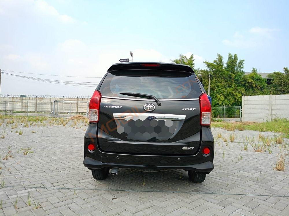 Mobil Toyota Avanza 2015