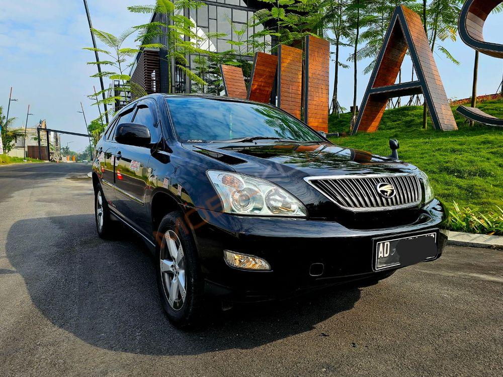 Mobil Toyota Harrier 2003