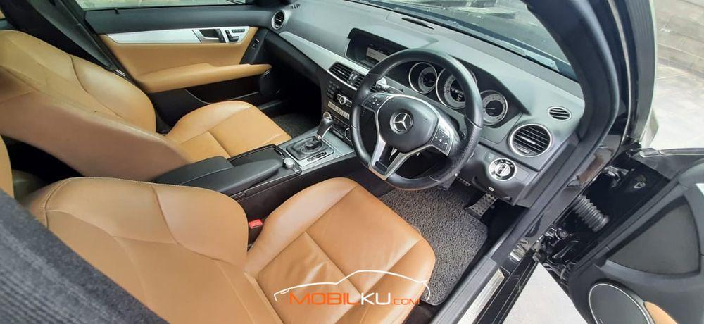 Mobil Mercedes-Benz C-Class 2013