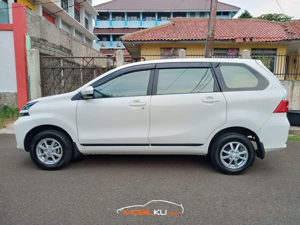 Mobil Daihatsu Xenia 2019