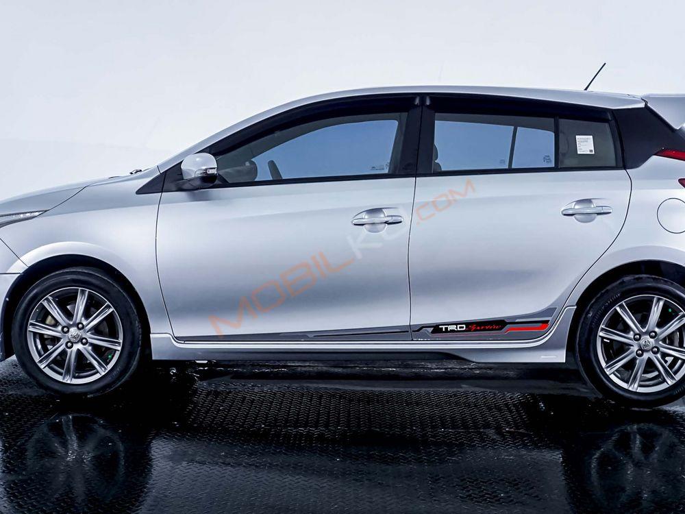 Mobil Toyota Yaris 2016