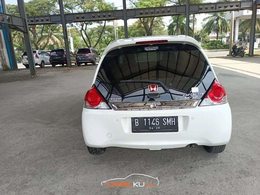 Mobil Honda Brio 2017