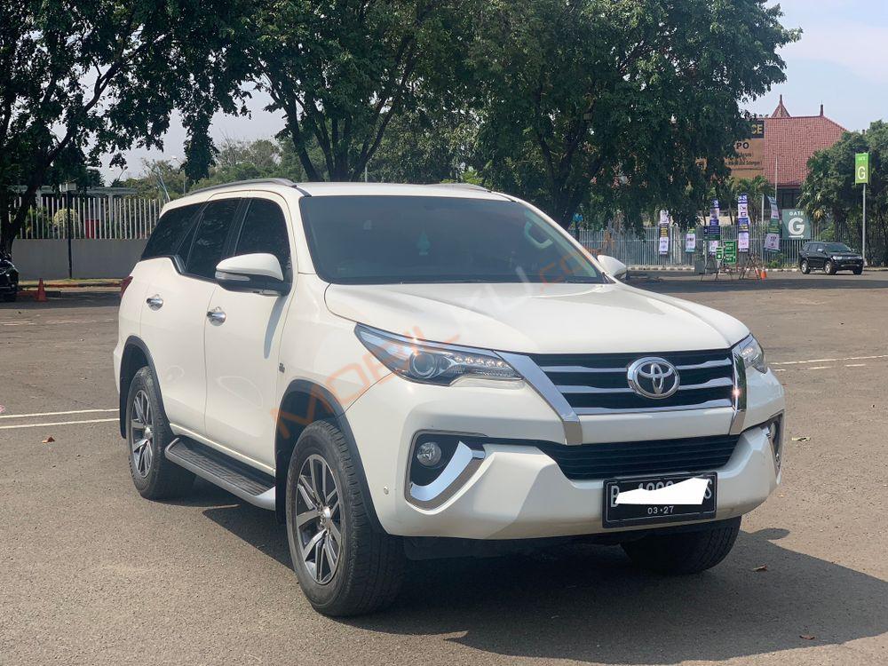 Mobil Toyota Fortuner 2016