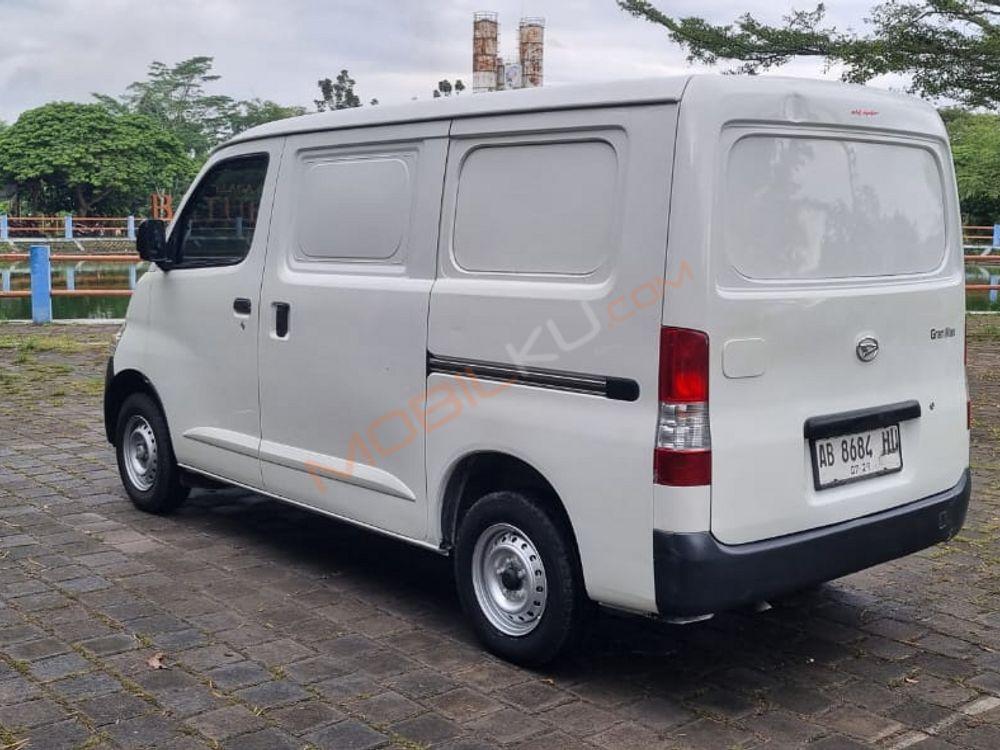 Mobil Daihatsu Gran Max 2018