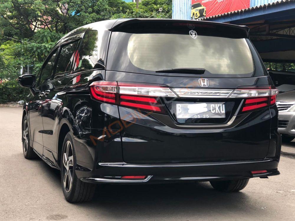 Mobil Honda Odyssey 2015
