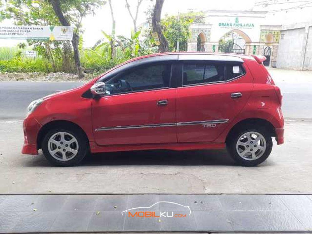 Mobil Toyota Agya 2016