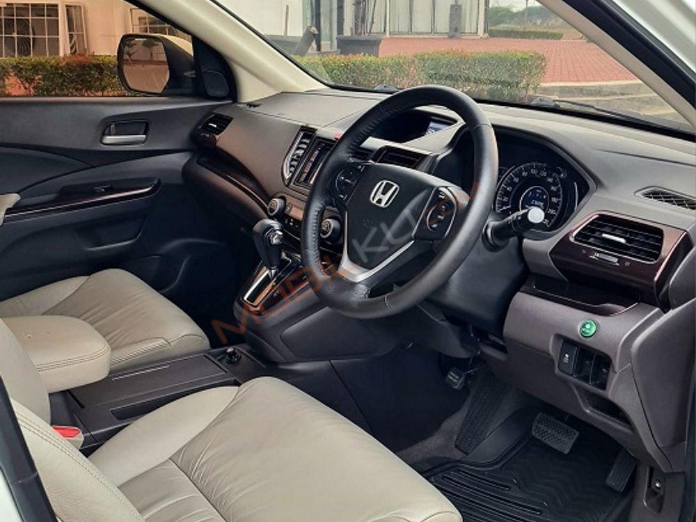 Mobil Honda CR-V 2013