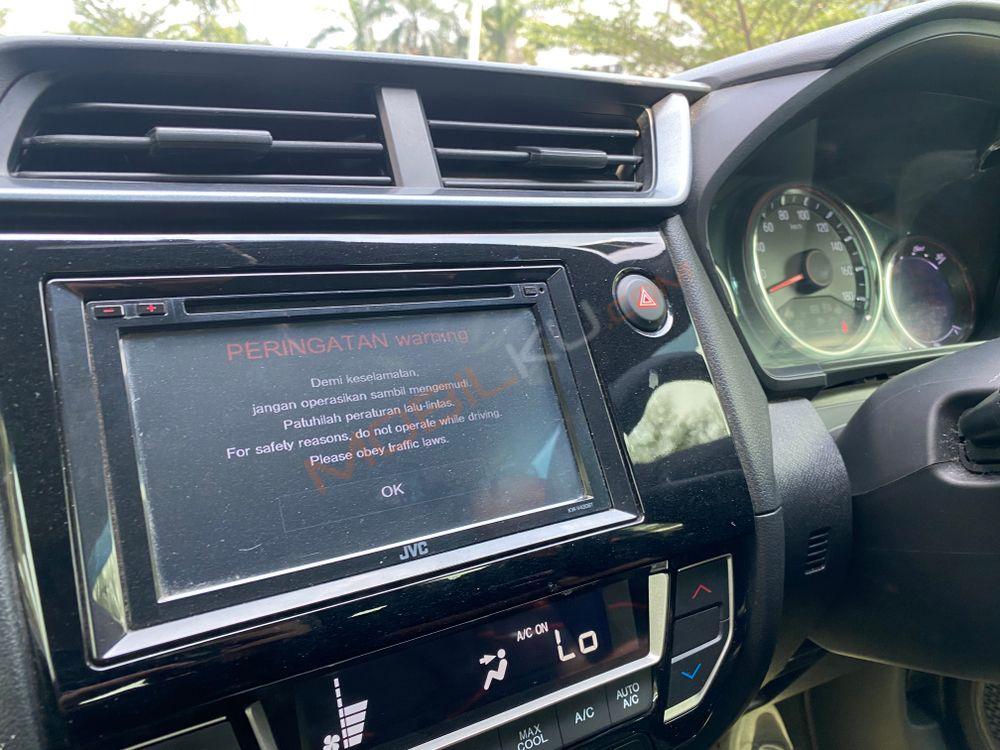 Mobil Honda Mobilio 2017