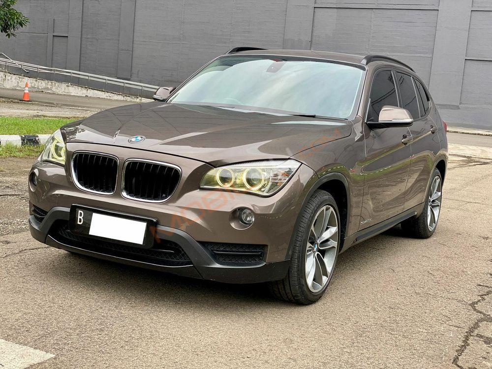 Mobil BMW X1 2013