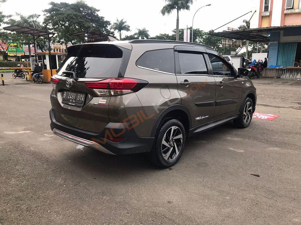 Mobil Toyota Rush 2019