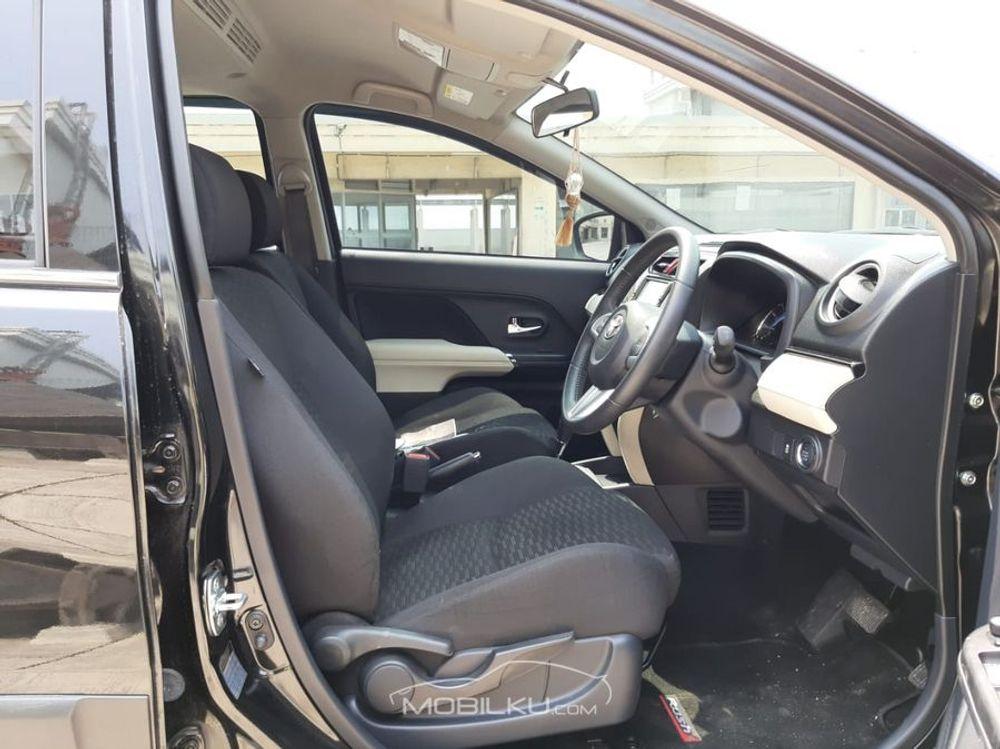 Mobil Toyota Rush 2018