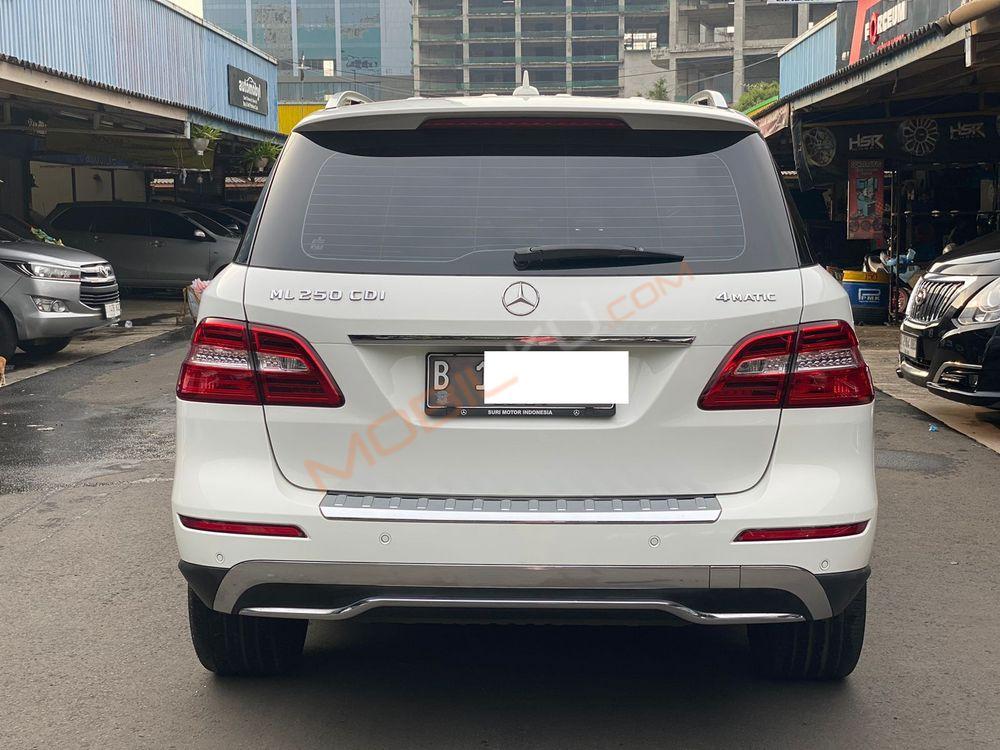 Mobil Mercedes-Benz ML 2014