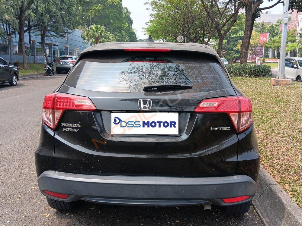 Mobil Honda HR-V 2015