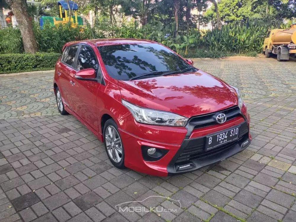 Mobil Toyota Yaris 2014
