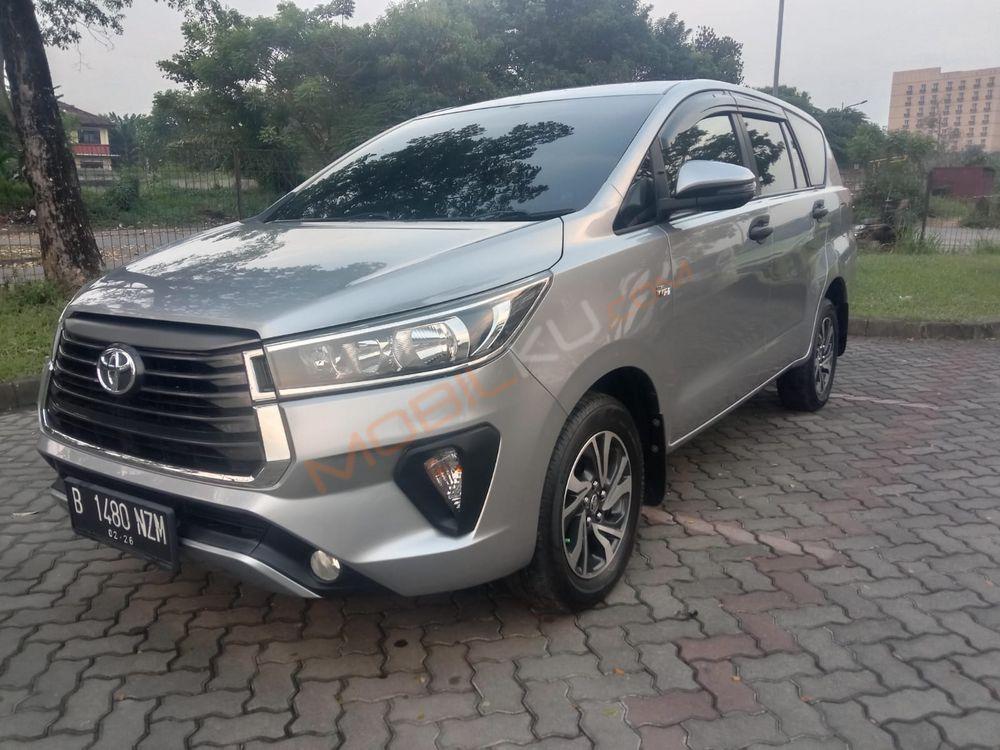 Mobil Toyota Kijang Innova 2021