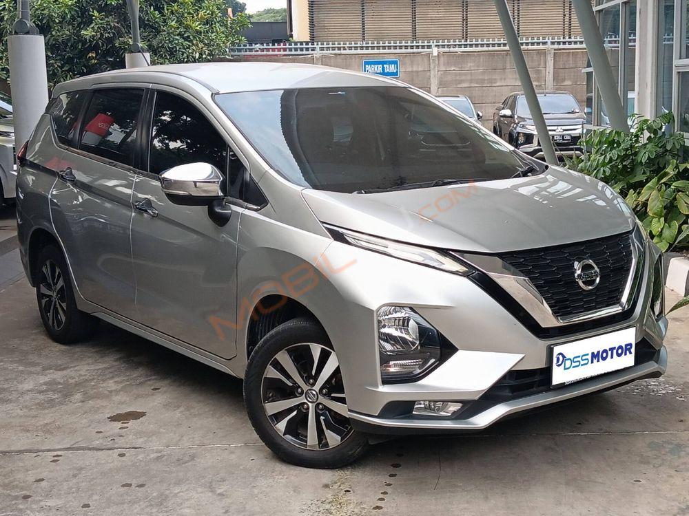 Mobil Nissan Livina 2019