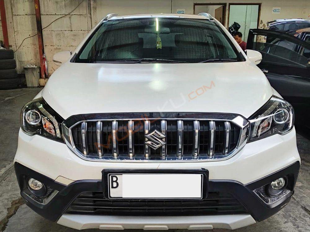 Mobil Suzuki SX4 2018