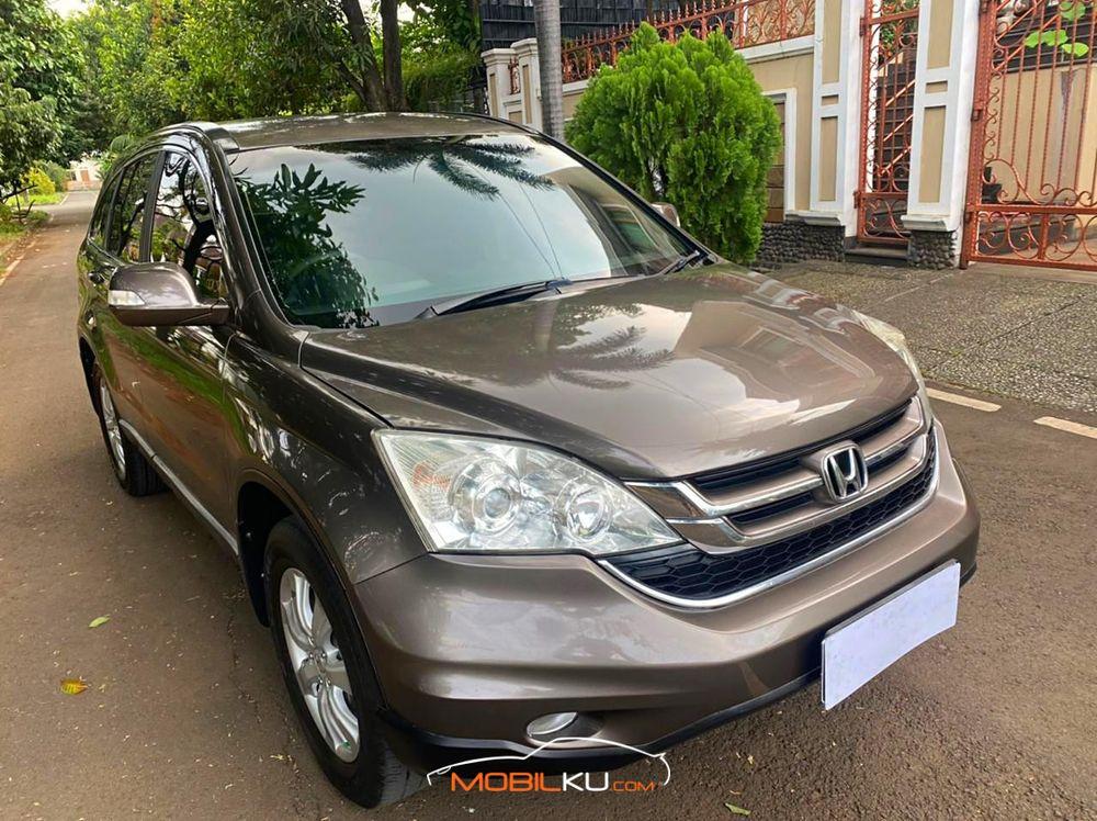 Mobil Honda CR-V 2011