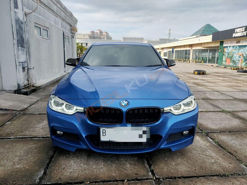 Mobil BMW 3 Series 2016