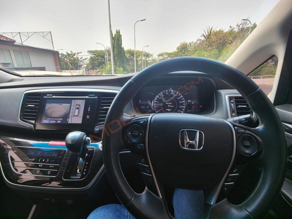 Mobil Honda Odyssey 2018