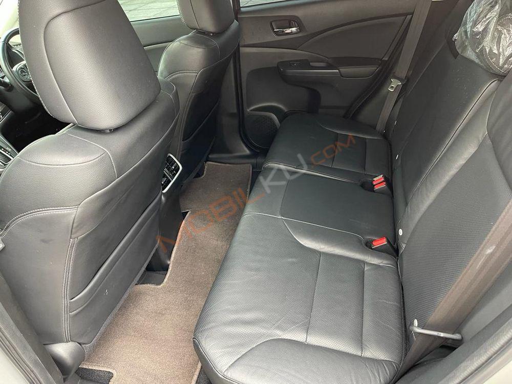 Mobil Honda CR-V 2015