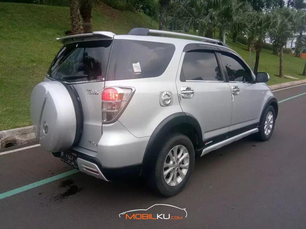 Mobil Daihatsu Terios 2014