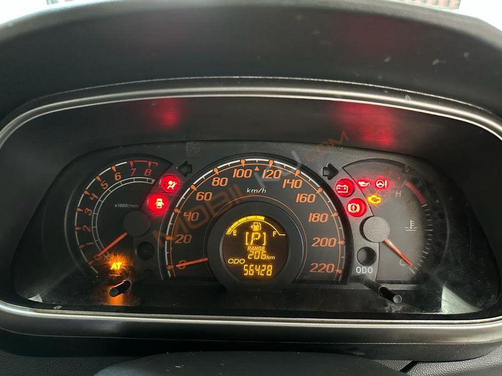 Mobil Daihatsu Sirion 2015