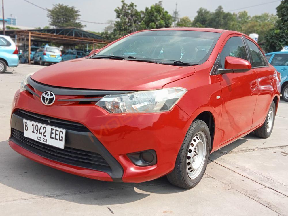 Mobil Toyota Limo 2014